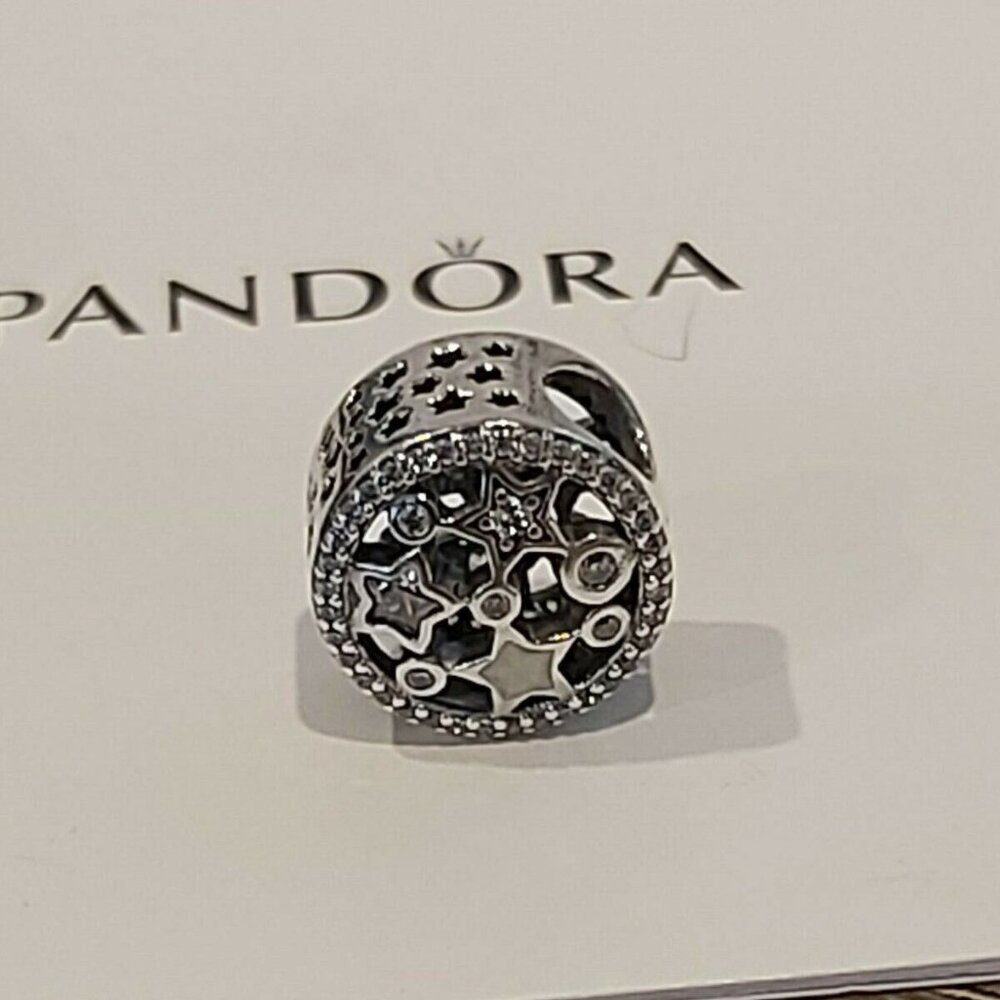 Authentic Pandora *Retired* Sterling Silver Illuminating Stars charm 796373CZ
